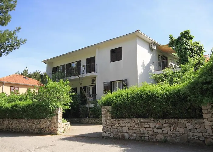 Apartments With A Parking Space Jelsa, Hvar - 8750